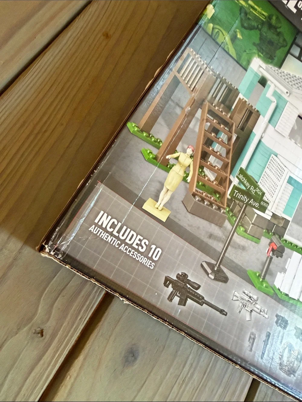 MEGA BLOKS CALL OF DUTY NUKETOWN COLLECTOR SET CYR73